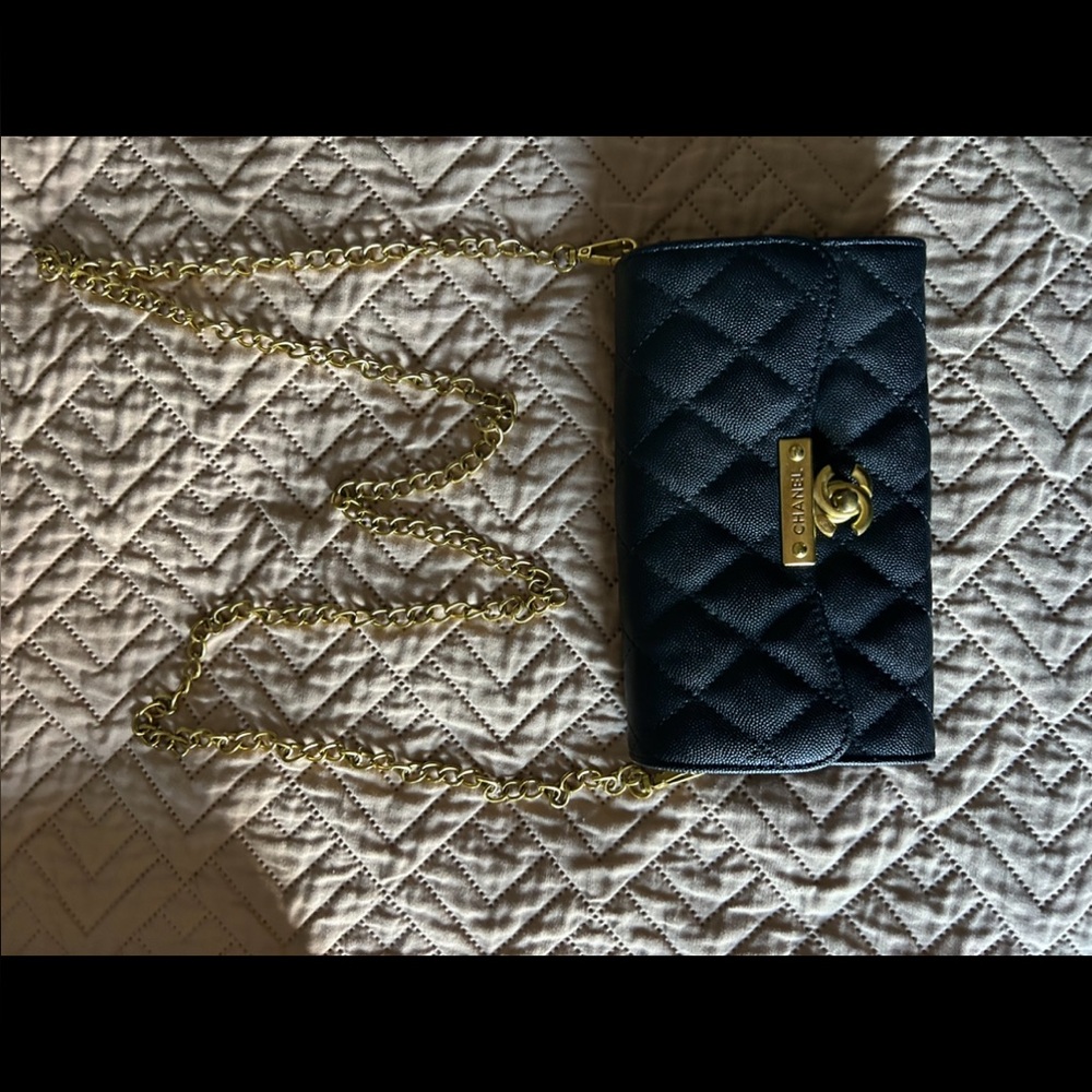 CHANEL Black and Gold Key & Card Holder